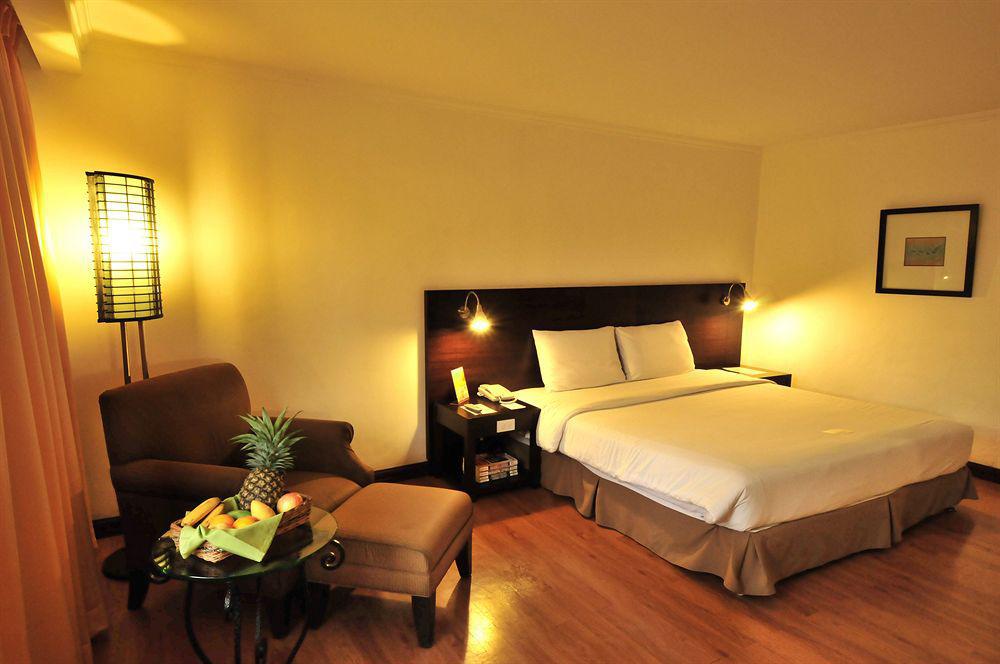 Pearl Garden Hotel Маніла Екстер'єр фото
